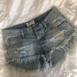 One Teaspoon Paint Splatter Jean Shorts Size 25